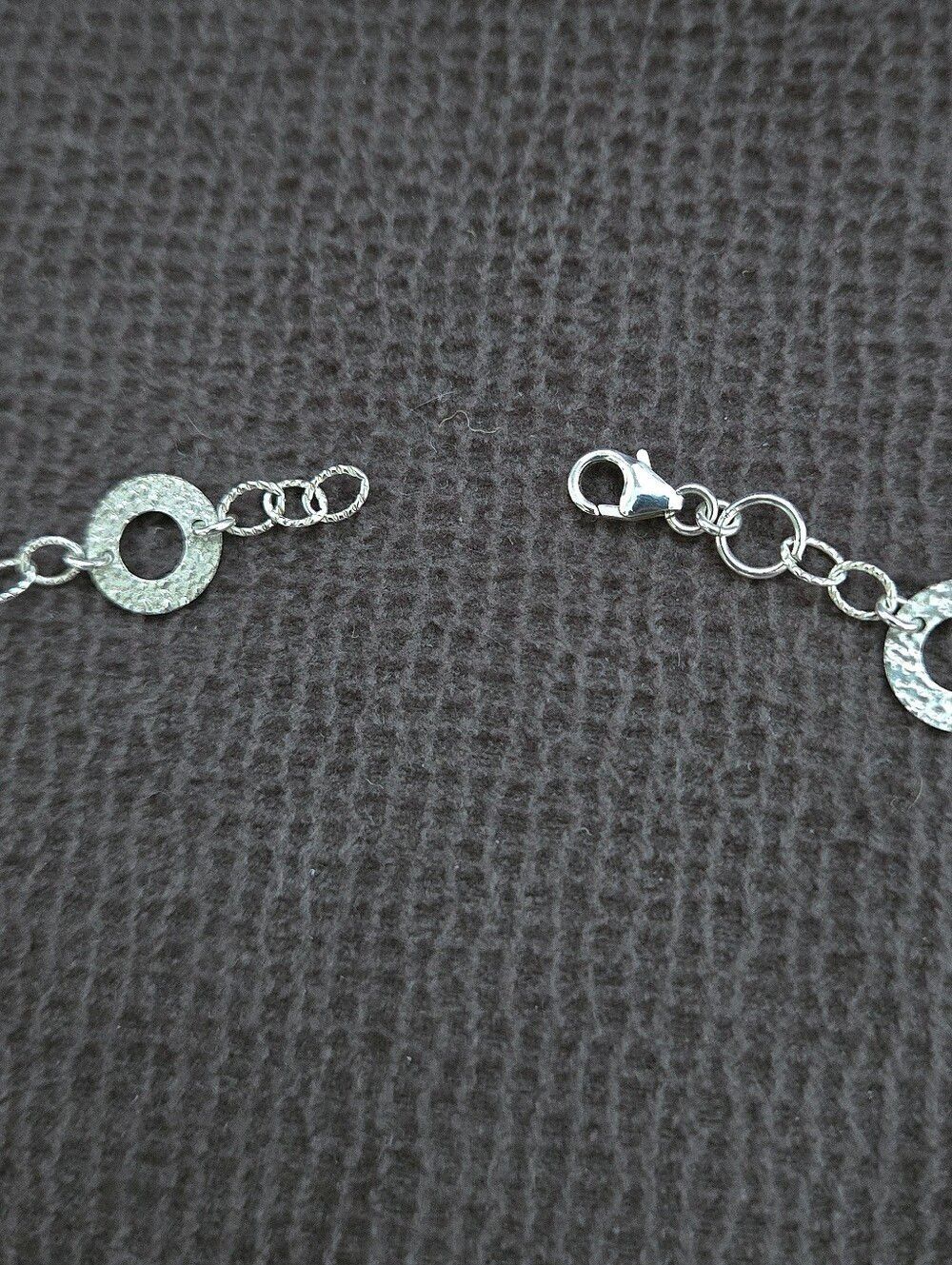 Silver🤍 Stationary Open Circles⭕️ Necklace - NWOT - Picture 8 of 15